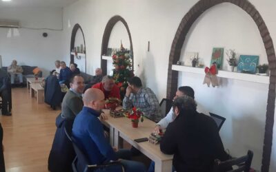 Доделување Новогодишни пакетчиња на корисниците од страна на Општина Охрид